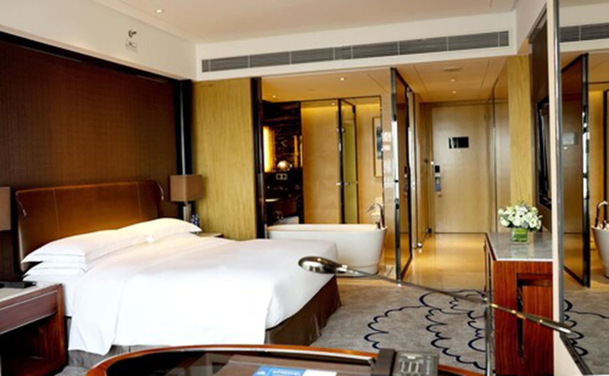 Hilton Zhongshan Downtown Экстерьер фото