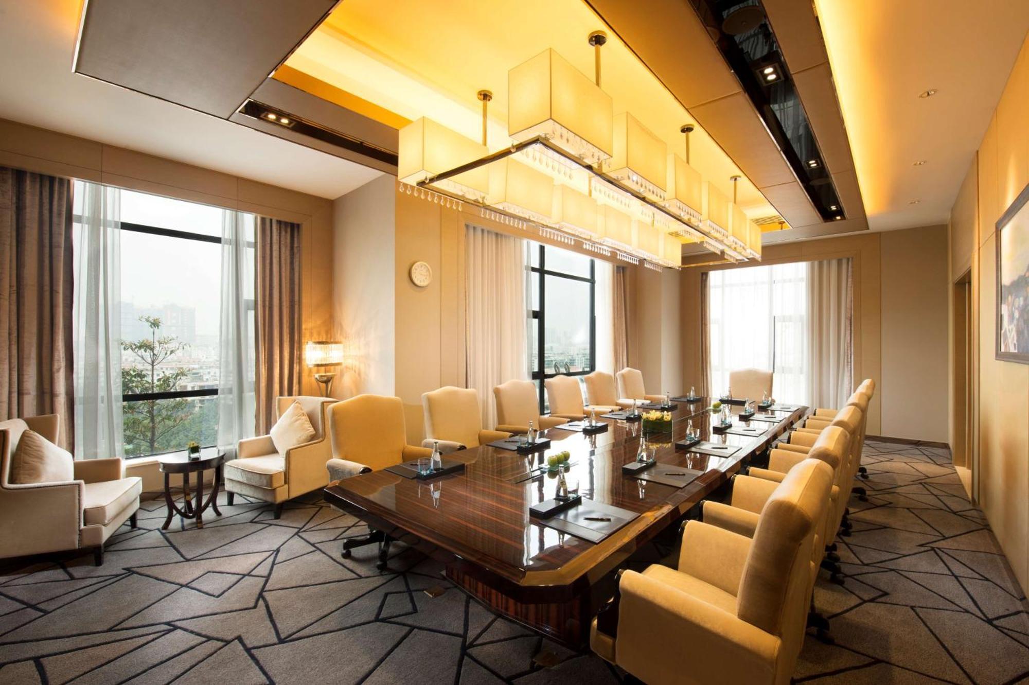 Hilton Zhongshan Downtown Экстерьер фото